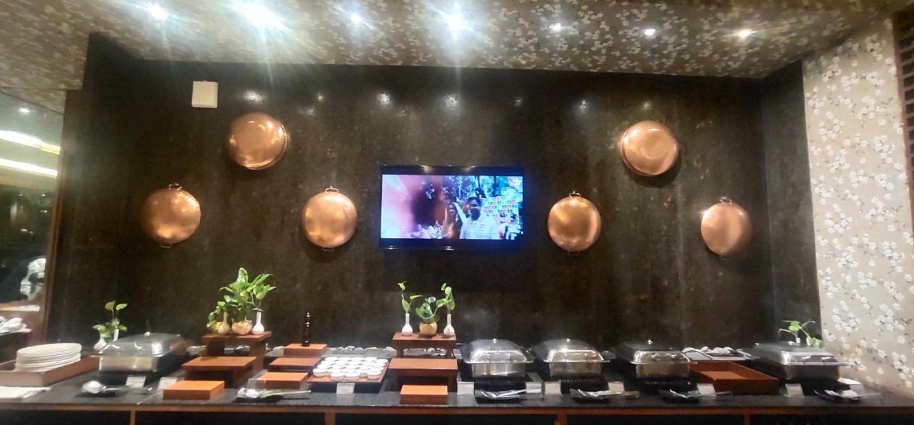 Udman Hotel Panchshila Park New Delhi Eksteriør bilde