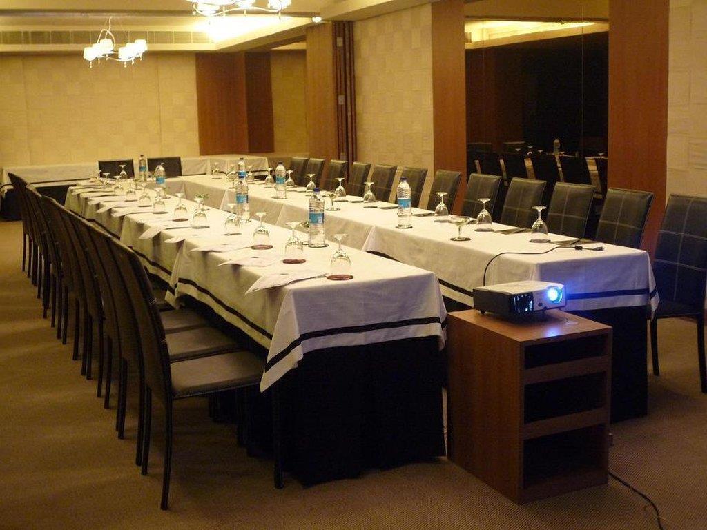 Udman Hotel Panchshila Park New Delhi Fasiliteter bilde