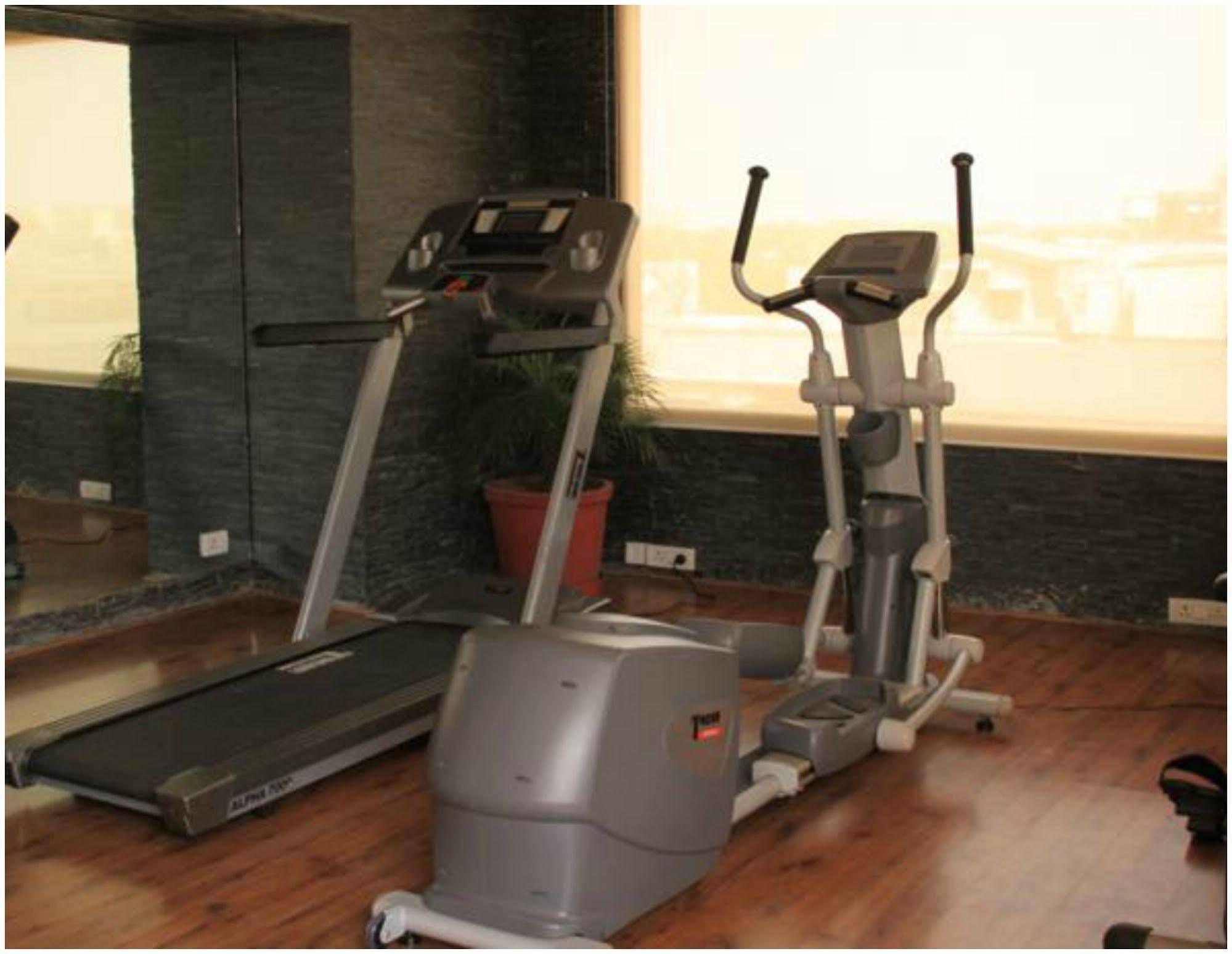 Udman Hotel Panchshila Park New Delhi Eksteriør bilde
